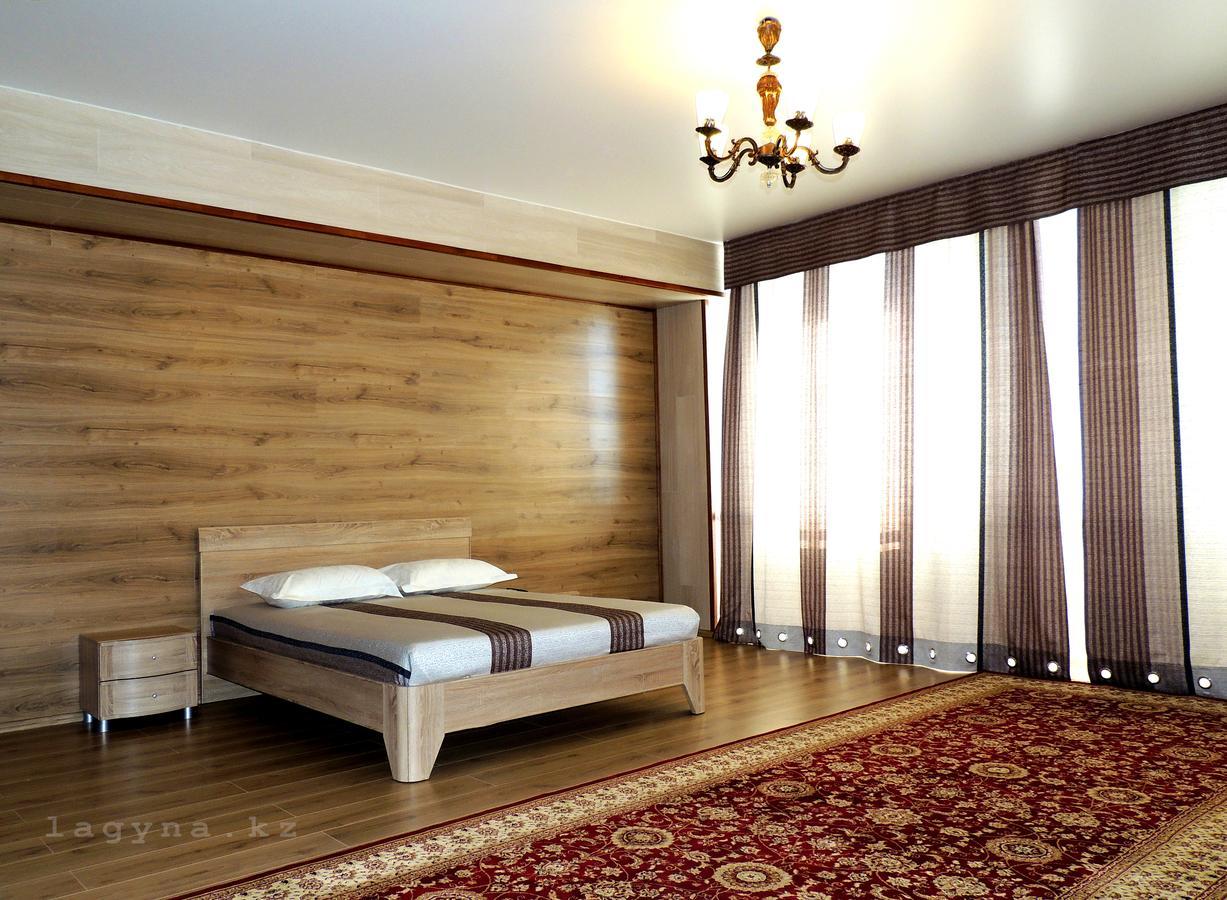 Laguna Hotel Костанай Екстериор снимка