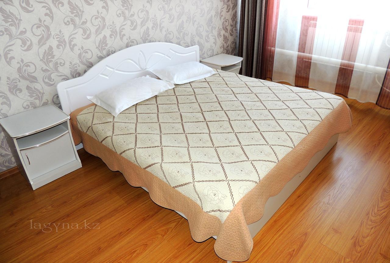 Laguna Hotel Костанай Екстериор снимка