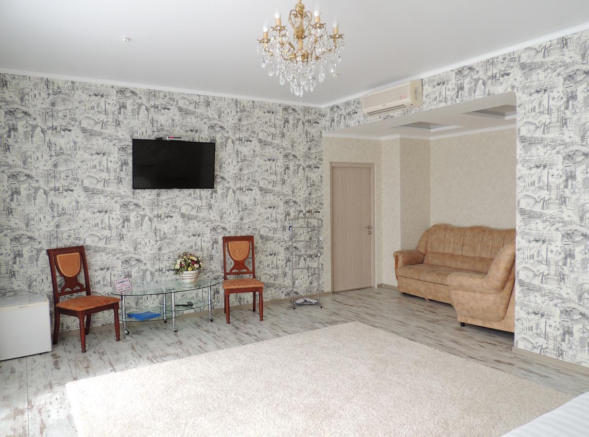 Laguna Hotel Костанай Екстериор снимка