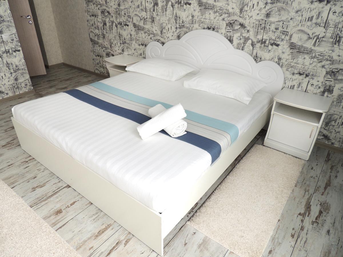 Laguna Hotel Костанай Екстериор снимка