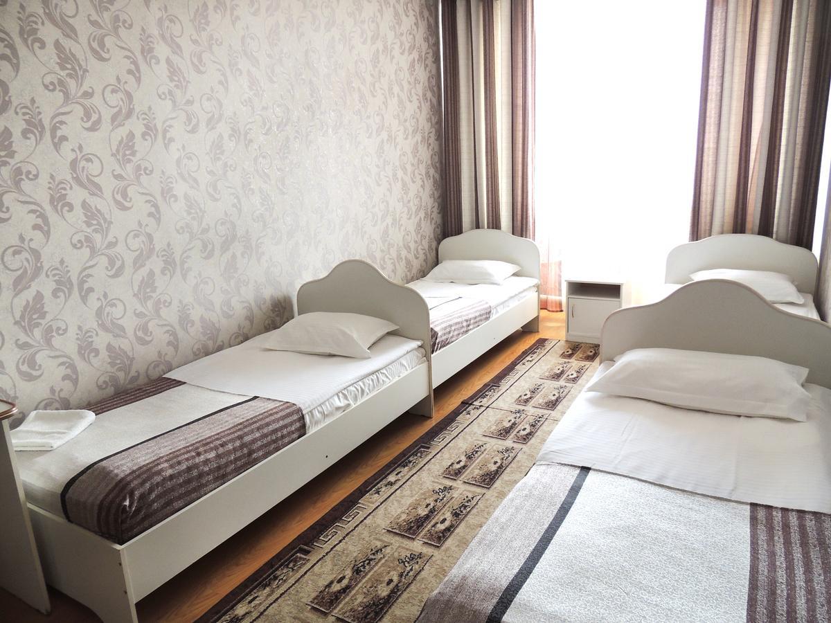 Laguna Hotel Костанай Екстериор снимка